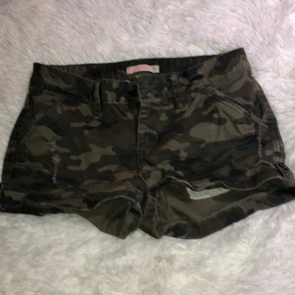 Camo Jean shorts - Picture 1 of 2